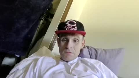 eddie90san online show from May 10, 10:44 pm