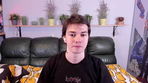 Snapshot of edgar_luck chatting on December 6, 3:52 am Edgar online show from December 6, 3:52 am