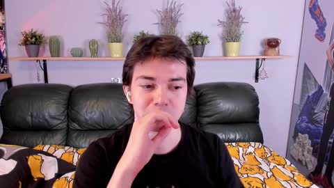 Snapshot of edgar_luck chatting on December 5, 1:14 am Edgar online show from December 5, 1:14 am