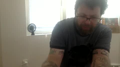 edger4lif3 online show from November 21, 7:13 pm