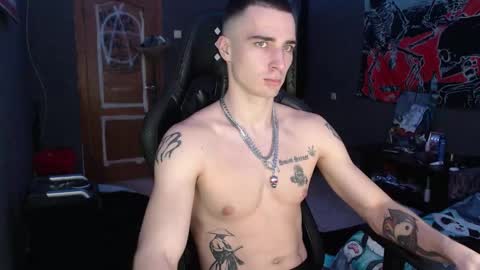 Eduar online show from November 27, 12:42 pm