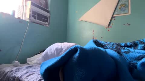 Weenie1738 online show from January 18, 4:10 pm