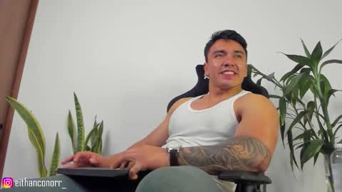 Snapshot of eithanconor1 chatting on September 15, 2:03 am EITHAN CONOR online show from September 15, 2:03 am
