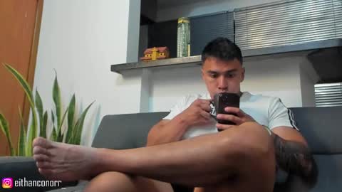 Snapshot of eithanconor1 chatting on February 21, 12:05 am EITHAN CONOR online show from February 21, 12:05 am