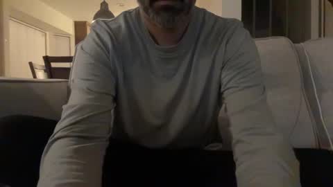 ejameshhh online show from October 18, 3:55 am