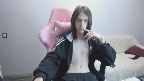 eleganc3 online show from February 5, 4:41 am