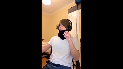 elguerrero20033 online show from March 18, 10:46 pm