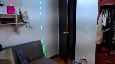 elian online show from November 25, 7:21 am