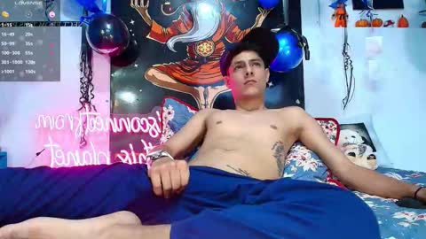 elias_salvatore_ online show from February 19, 12:08 am