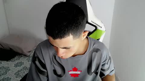 Snapshot of elii_797 chatting on March 10, 1:54 pm bby-santy online show from March 10, 1:54 pm