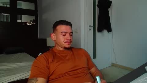 ElijahThorne online show from December 2, 6:16 am