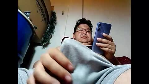 elimposstor online show from January 3, 1:25 pm