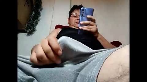 elimposstor online show from January 1, 12:33 pm