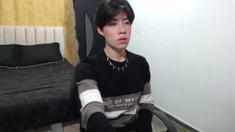 Snapshot of elio_collem chatting on December 7, 8:11 am ELIO online show from December 7, 8:11 am