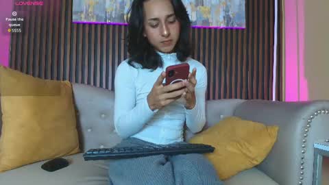 Elisa Sue online show from July 2, 4:07 am
