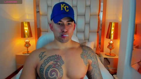 E L L I O T    V E L E Z online show from December 2, 8:09 pm