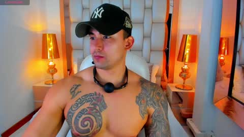 E L L I O T    V E L E Z online show from February 7, 8:31 pm