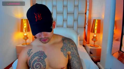 E L L I O T    V E L E Z online show from January 31, 8:22 pm