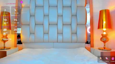 E L L I O T    V E L E Z online show from September 19, 12:02 am