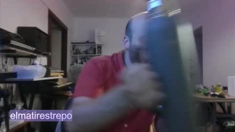 Snapshot of elmatirestrepo chatting on September 30, 12:06 am Mati Restrepo online show from September 30, 12:06 am