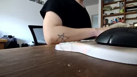 elriclust online show from April 27, 12:13 pm