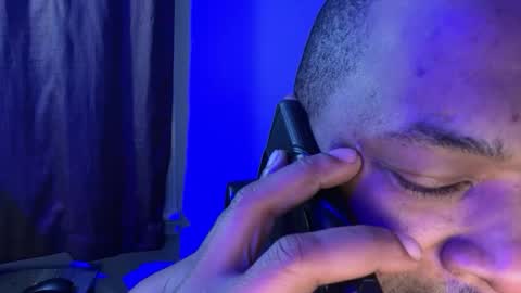 Els9 online show from December 3, 9:15 am