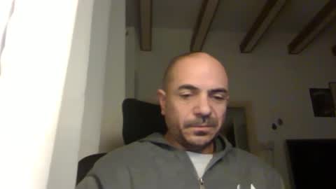 Ariel online show from December 30, 4:20 am