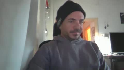 Ariel online show from January 27, 5:47 am