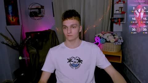 Emmi online show from March 29, 7:03 pm