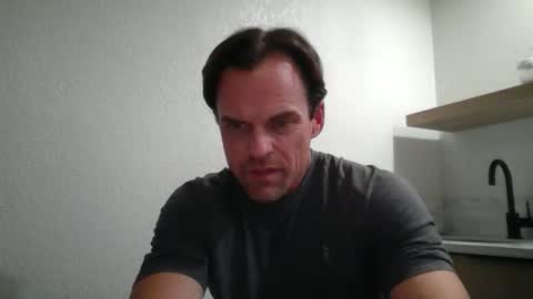 enits95 online show from March 19, 3:10 am