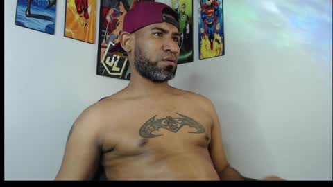 Snapshot of enriblack92 chatting on February 8, 3:52 am enriblack92 online show from February 8, 3:52 am