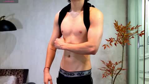 enzo_steel online show from March 4, 7:54 pm