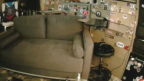 enzosolo12 online show from January 1, 10:11 am