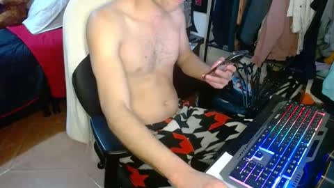 enzoyarack online show from December 4, 2:51 am