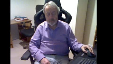 erasmus_d online show from February 8, 5:29 pm