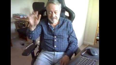 erasmus_d online show from March 11, 5:46 pm