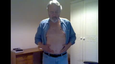 erasmus_d online show from December 22, 6:05 pm