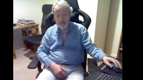 erasmus_d online show from January 31, 6:03 pm