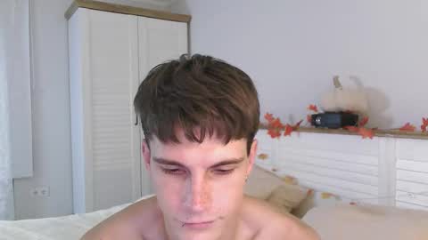 Snapshot of eric_crush chatting on October 14, 3:57 am Eric Crush online show from October 14, 3:57 am
