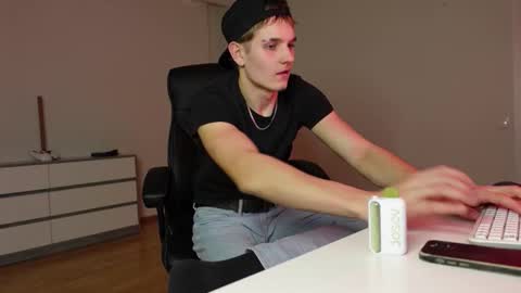    online show from November 14, 6:09 pm