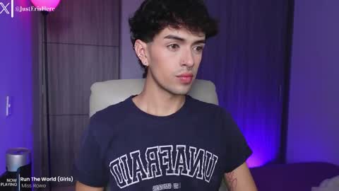   online show from April 4, 1:19 pm