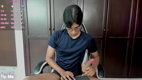 Eros Lux1 online show from May 8, 12:49 pm