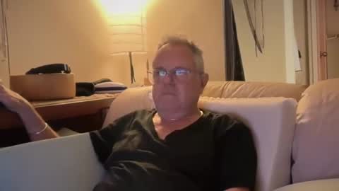 eros online show from October 29, 11:57 am