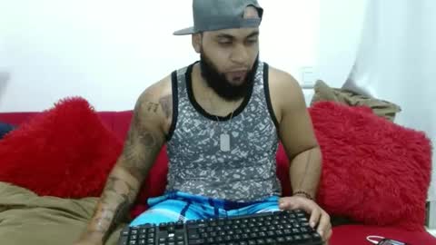 Snapshot of eroticoblack chatting on October 18, 4:17 am Eroticoblack online show from October 18, 4:17 am