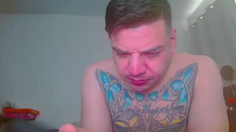 escodamus12 online show from January 8, 8:07 pm