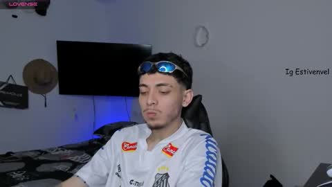 estivenvel online show from October 12, 3:50 pm