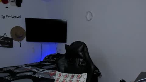 estivenvel online show from October 11, 12:31 pm