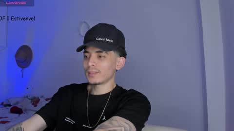 estivenvel online show from March 1, 2:34 pm