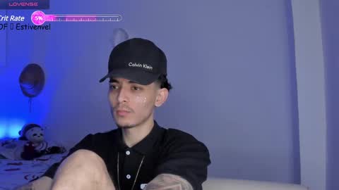 estivenvel online show from March 4, 3:48 pm