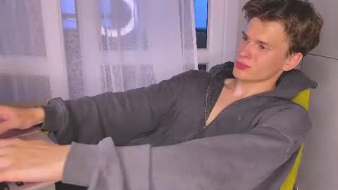 Alex online show from June 28, 6:36 pm